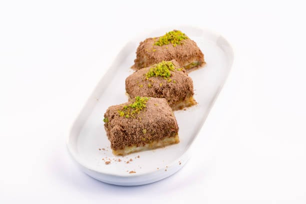 Turkish Cold Baklava - Sotlu Nuriye (500g) - Image 5