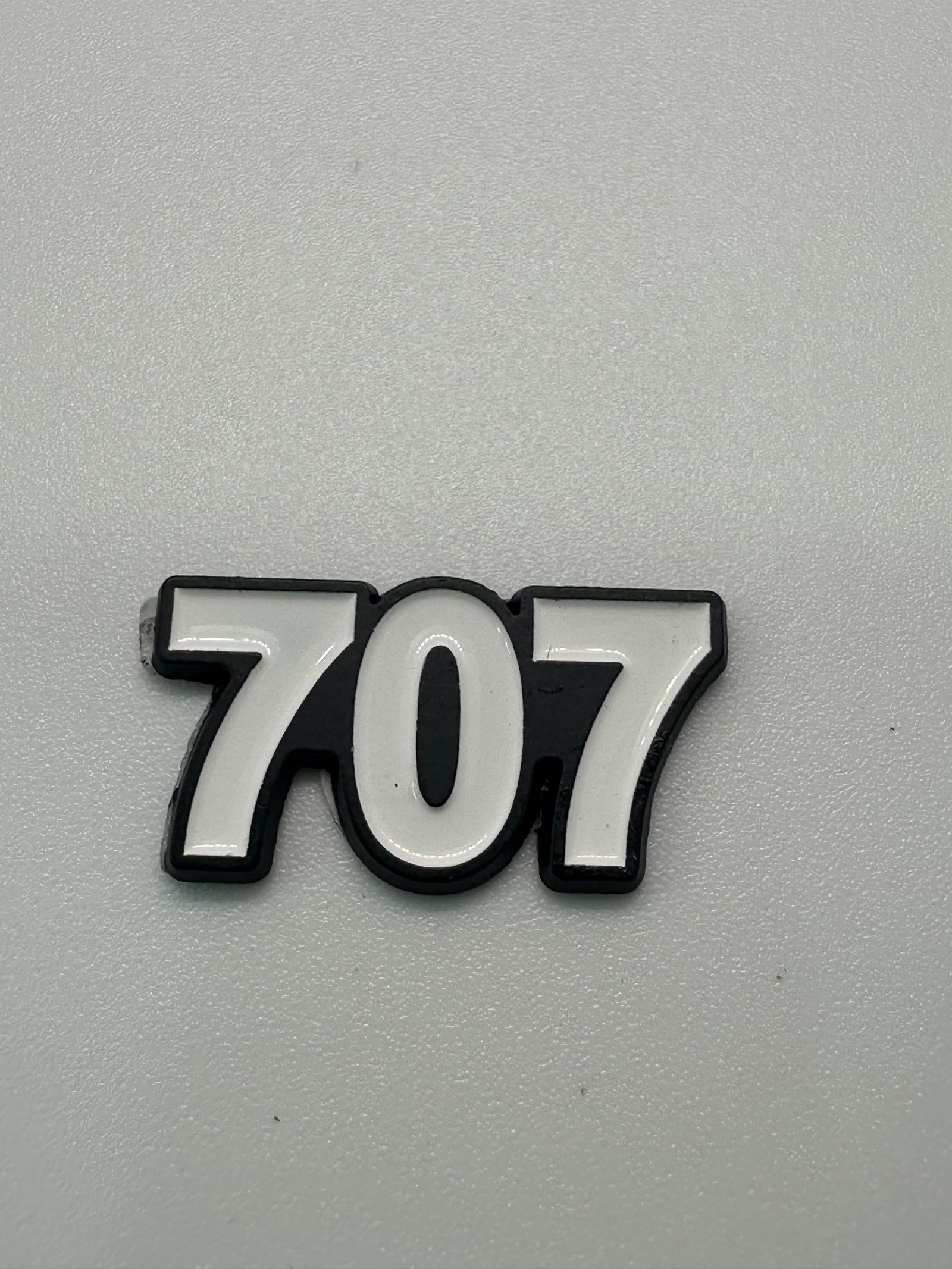 ملصق 707 - Image 1