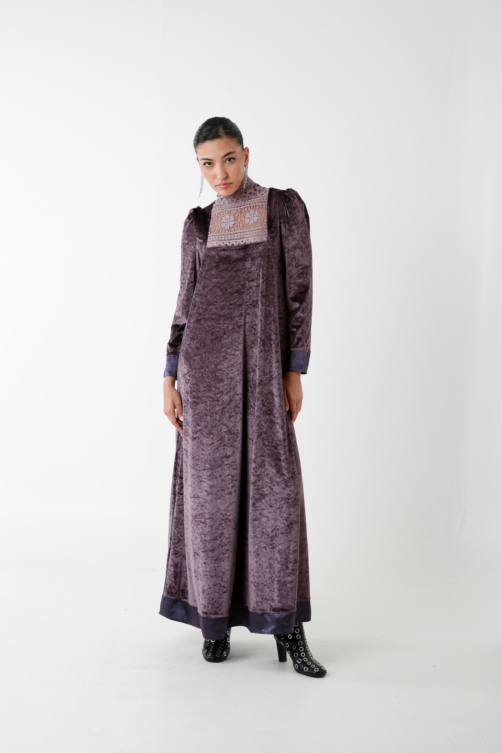 Mauve Velvet - صورة 4