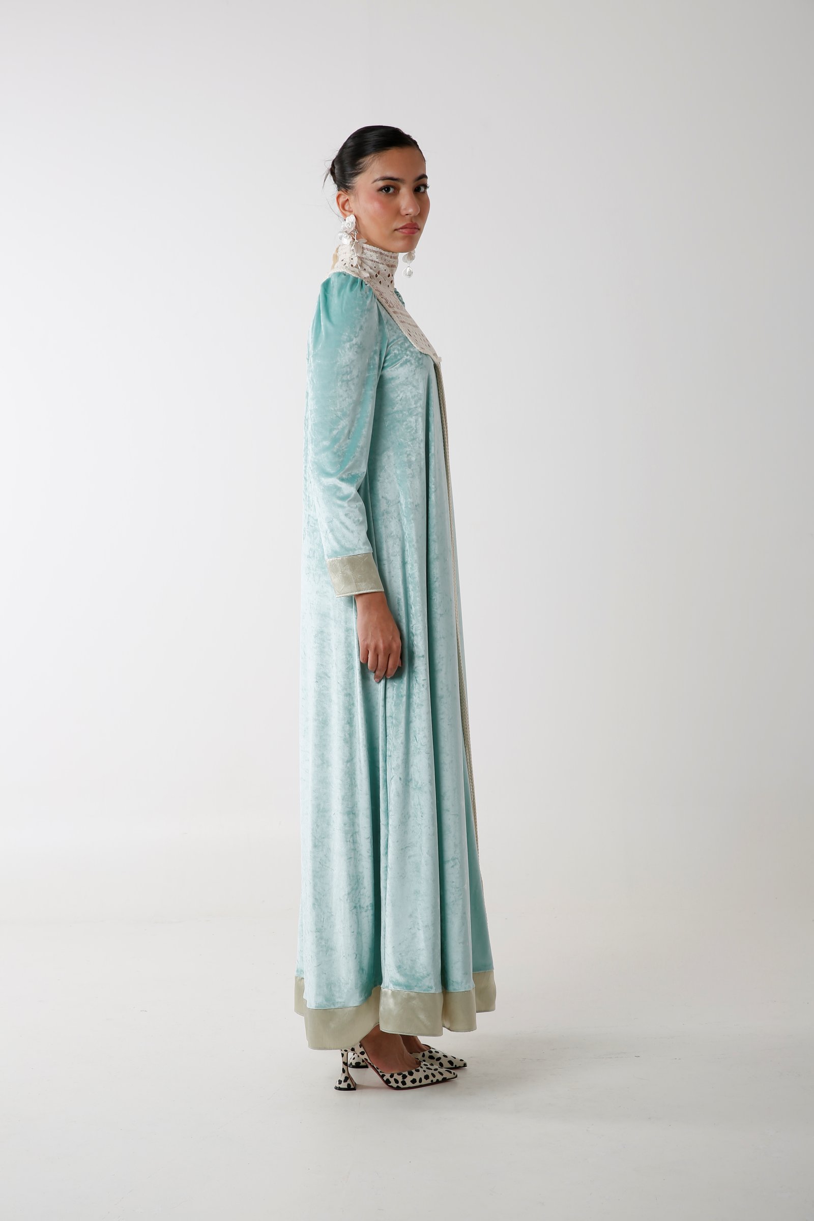 Turquoise Velvet - صورة 3