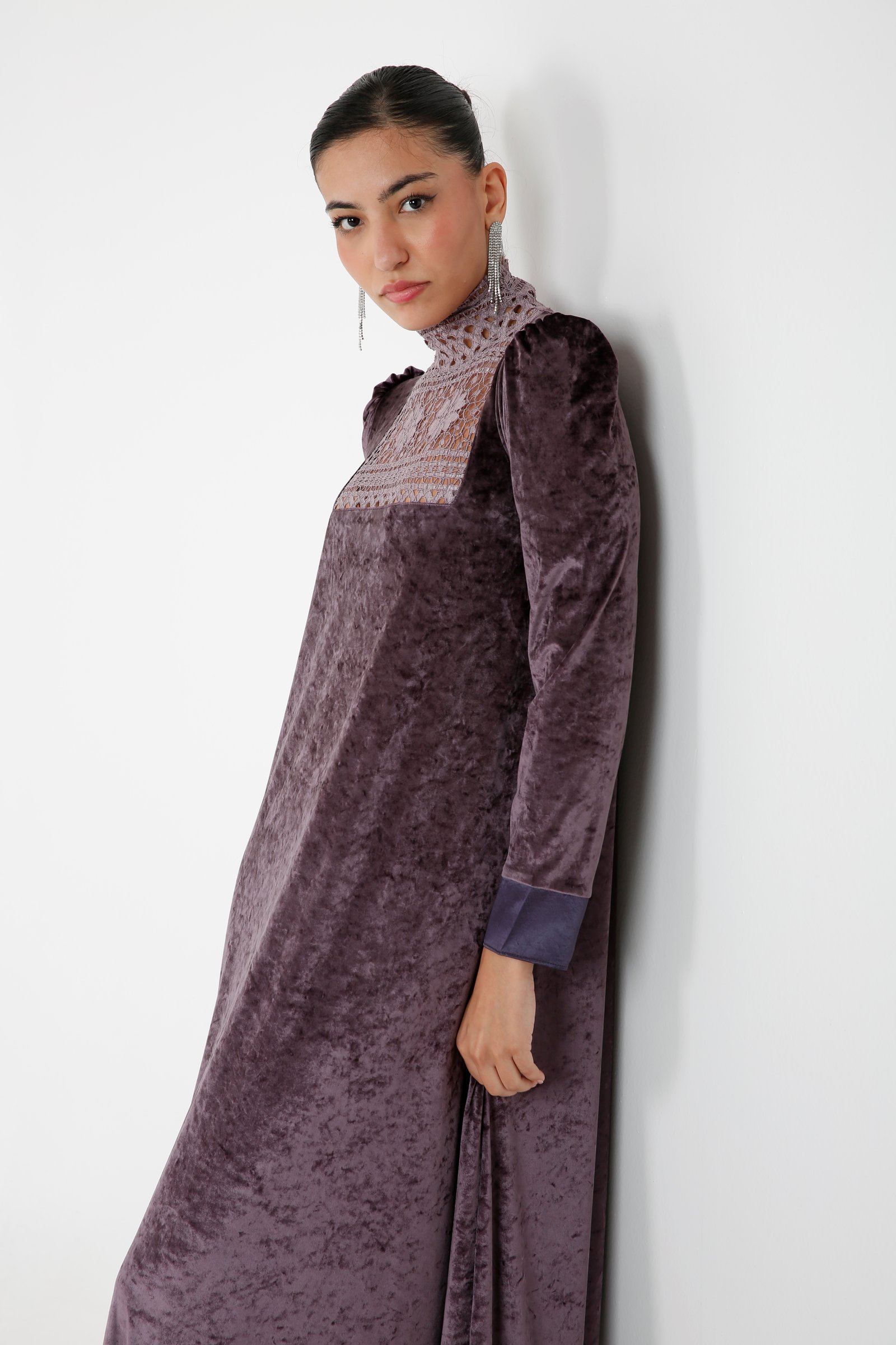 Mauve Velvet - صورة 3