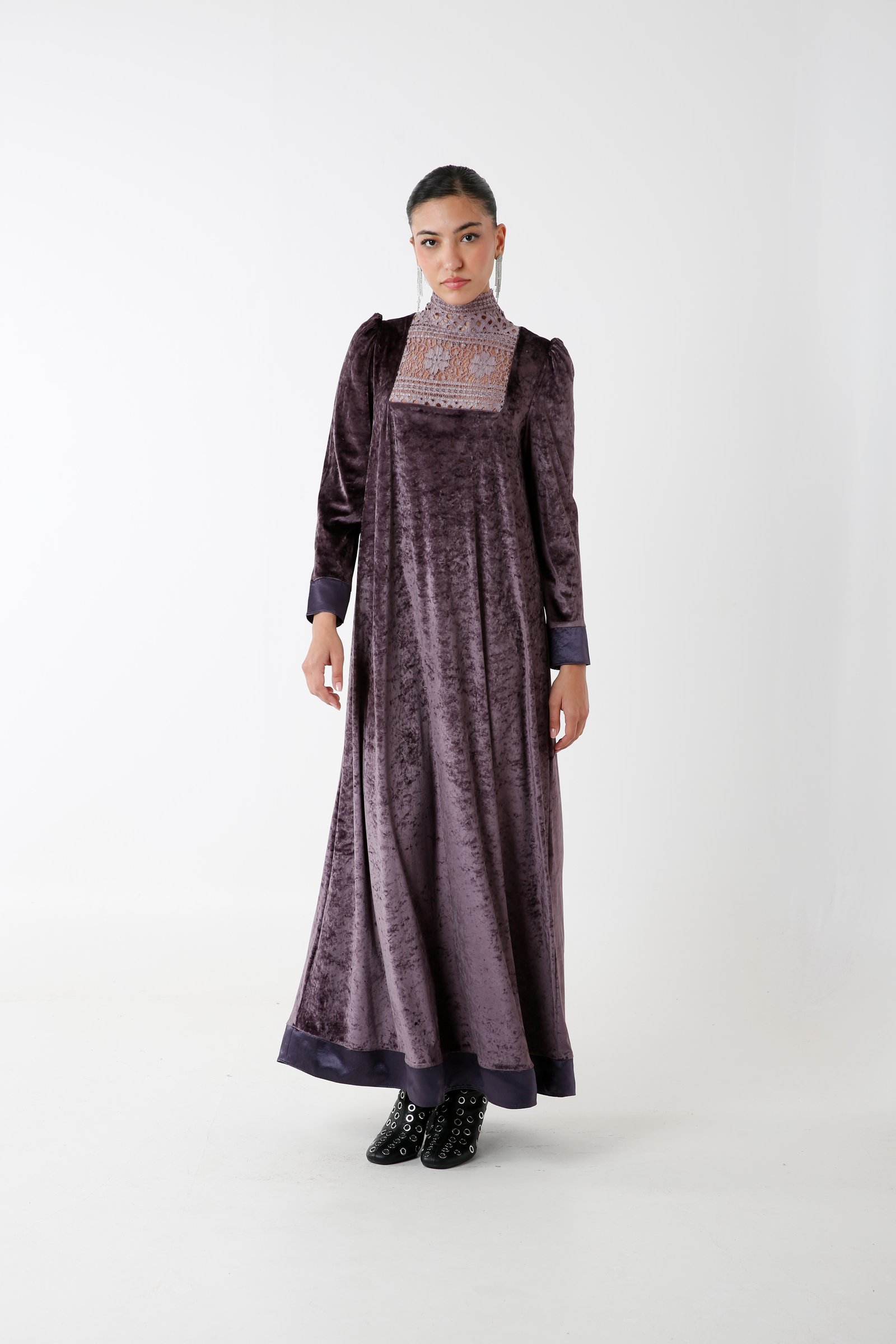 Mauve Velvet - صورة 1