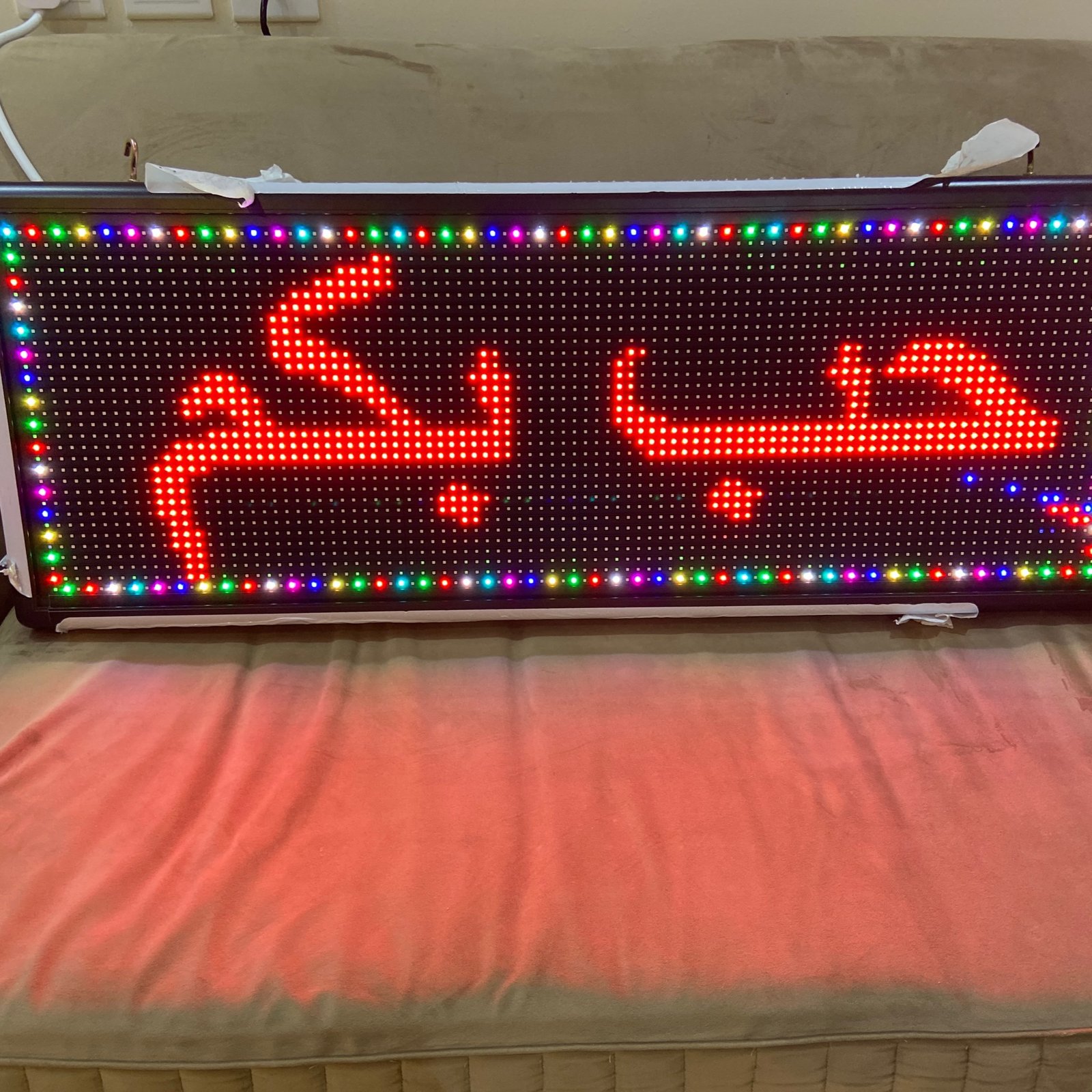 شاشه عرض ملونه خارجيه  تحكم واي فاي  - صورة 4