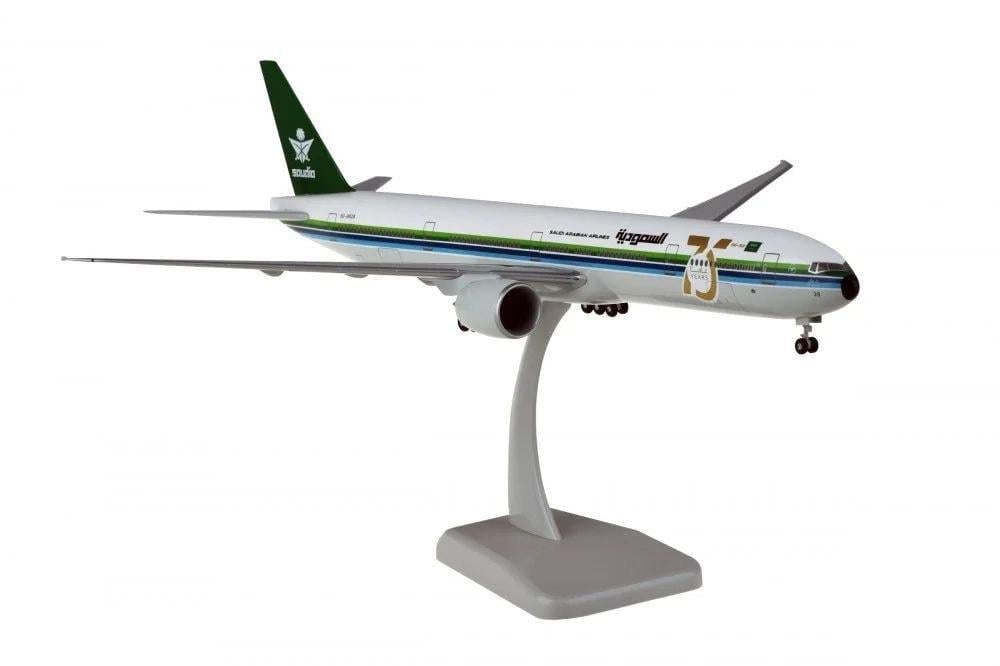 مجسم طائرة B777 الخطوط السعودية بشعار 75 عام - صورة 1