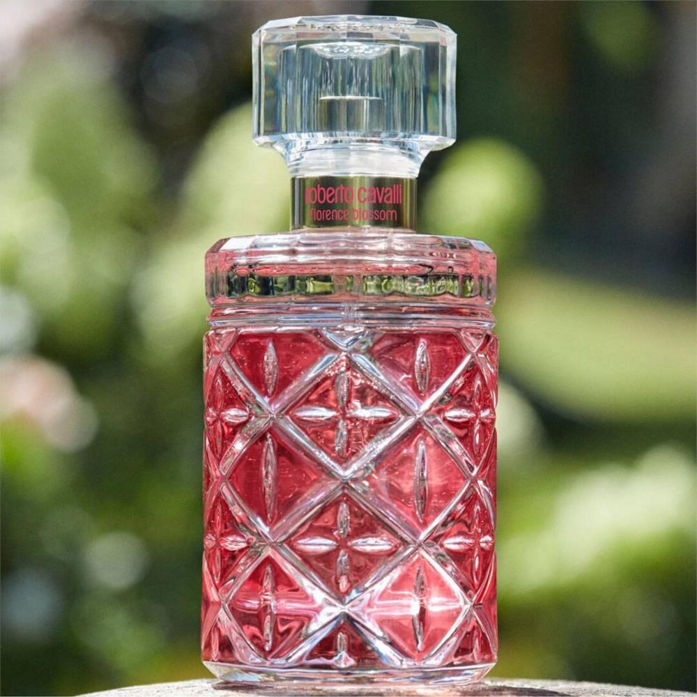 عطر روبرتو كفالي فلورانس بلوم او دو بارفيوم للنساء 75مل - صورة 4
