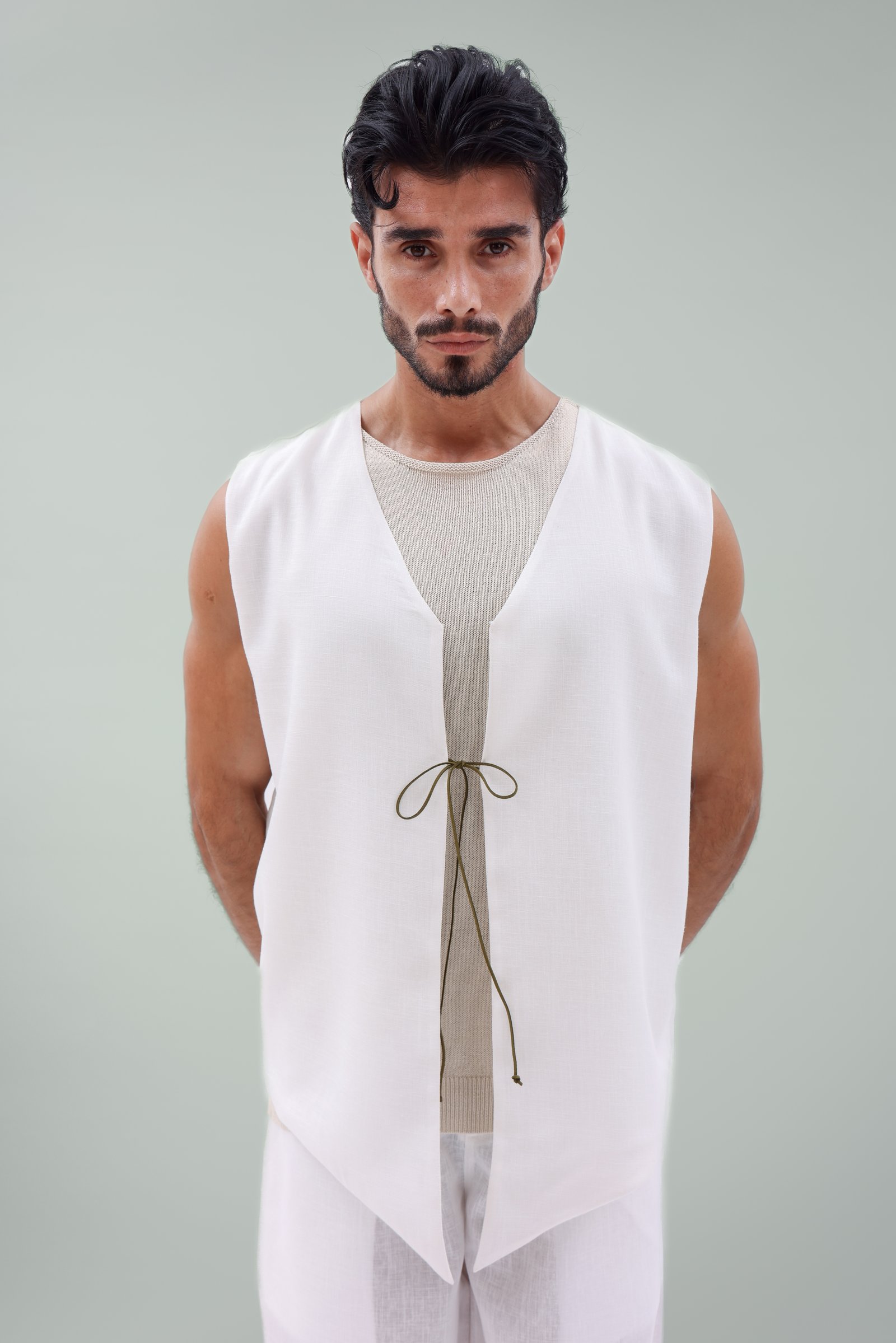 AL GAYLA IVORY VEST - صورة 1