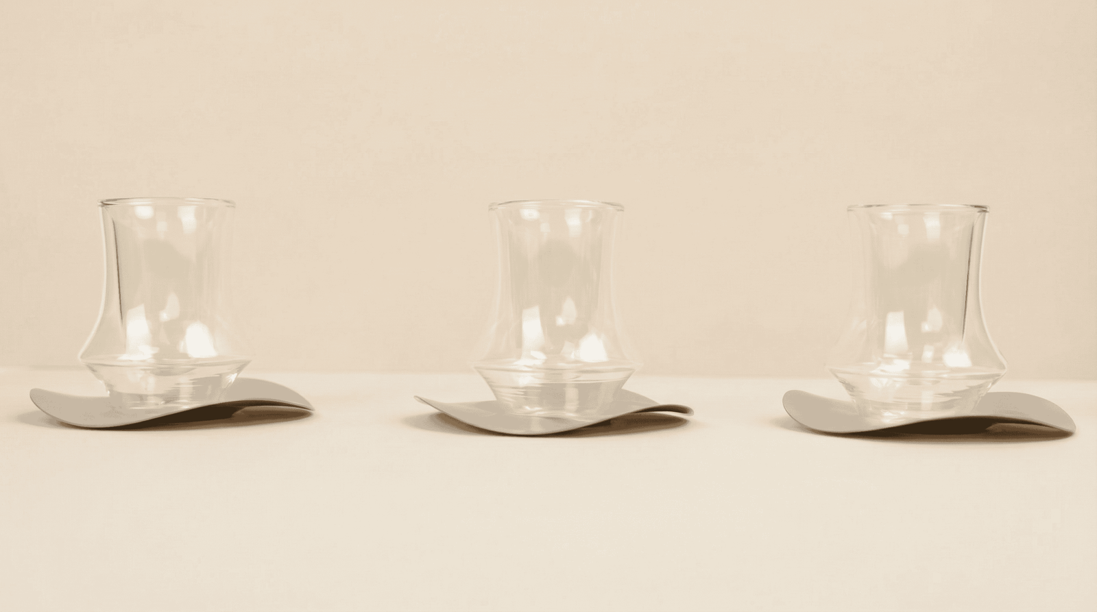 Harmony Tea & Saudi Coffee Set - clear -  12 Pieces  طقم انسجام للشاي والقهوة - شفاف– 12 قطعة - Image 3