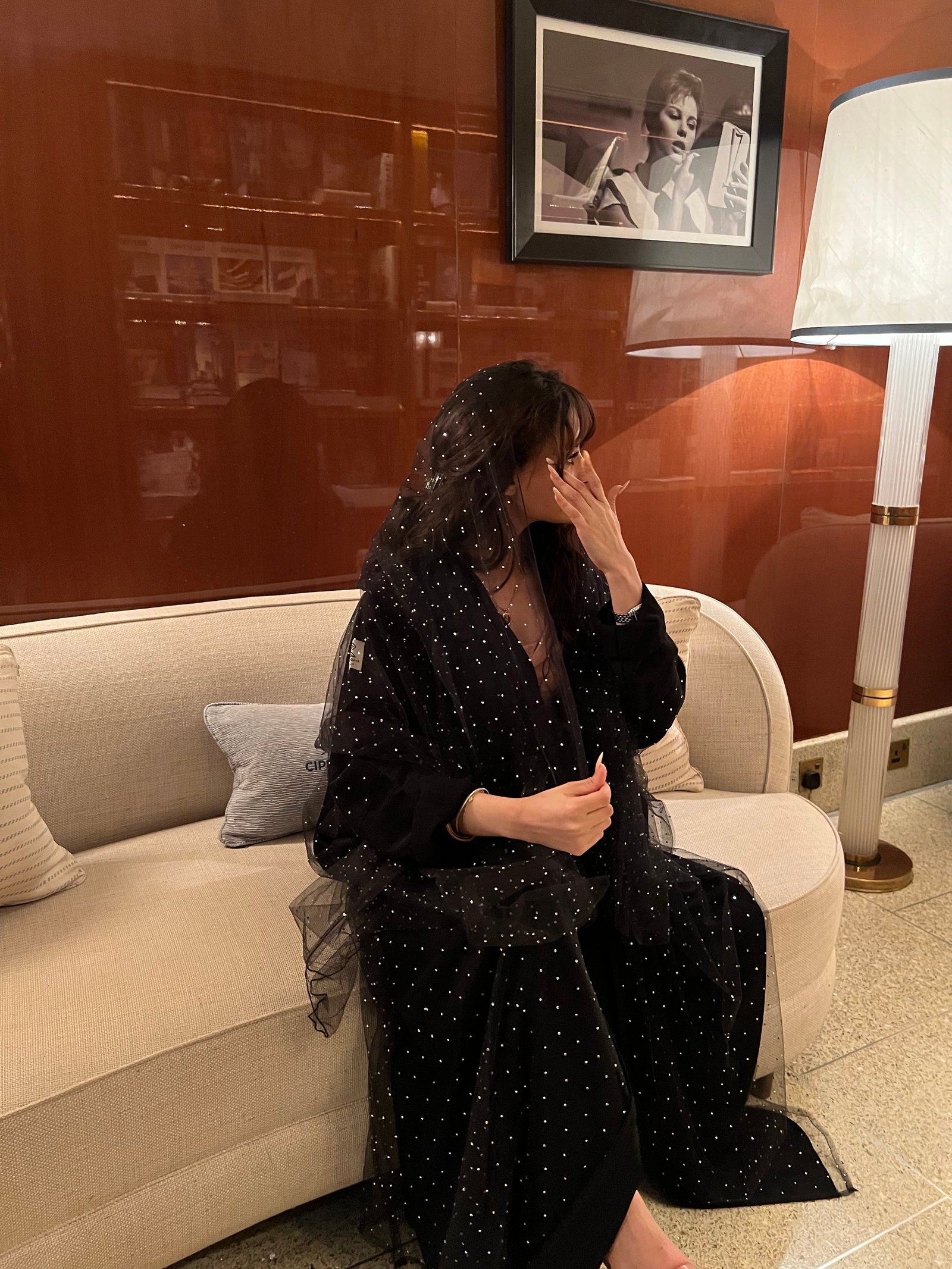  عباية مناسبات اسود(شيفون فصوص) شامل الطرحة - صورة 2