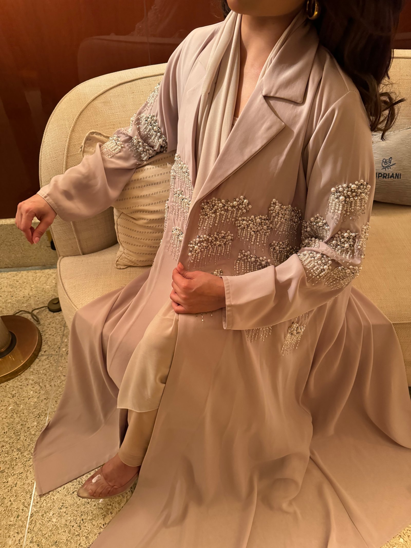 عباية العيد  بقصة رسمية وتطريز كرستال وشك ولولو يدوي - صورة 2