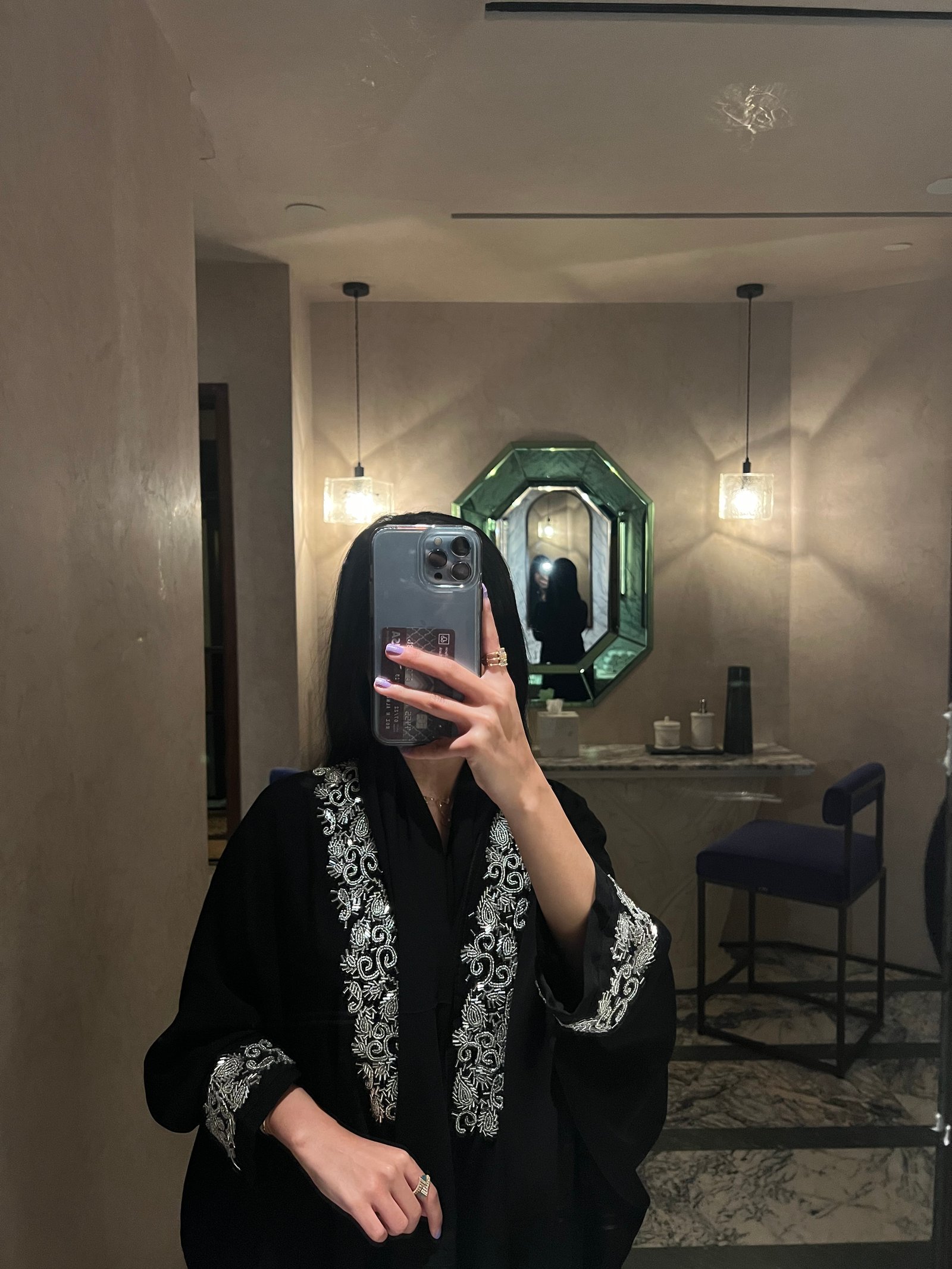 عباية بشت أسود بتطريز وشك وكرستال يدوي - صورة 3