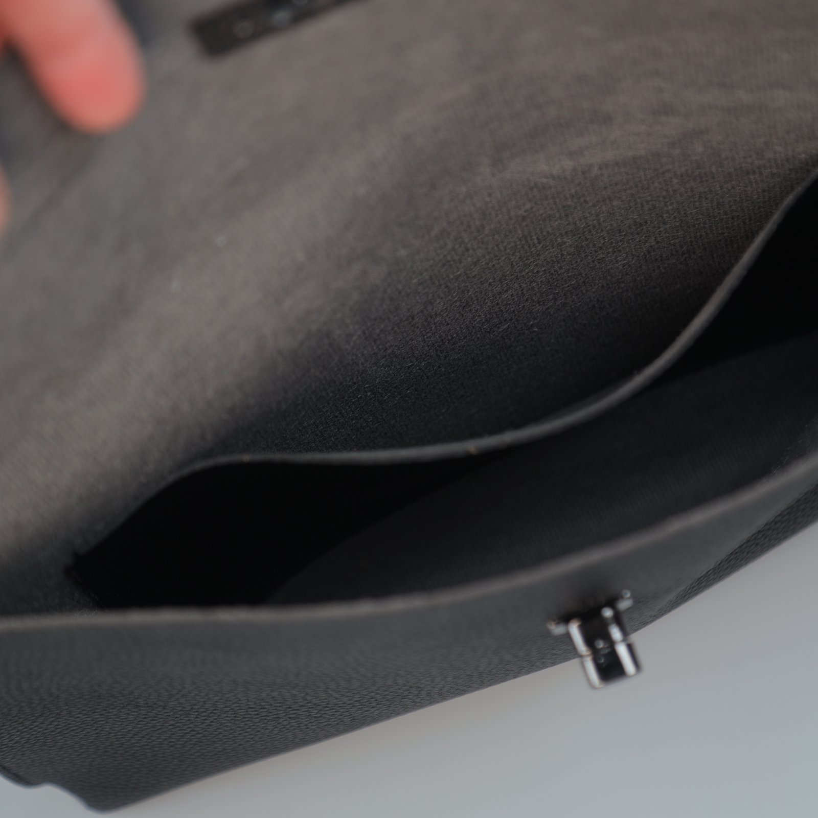 Pouch Leather Black - Image 3