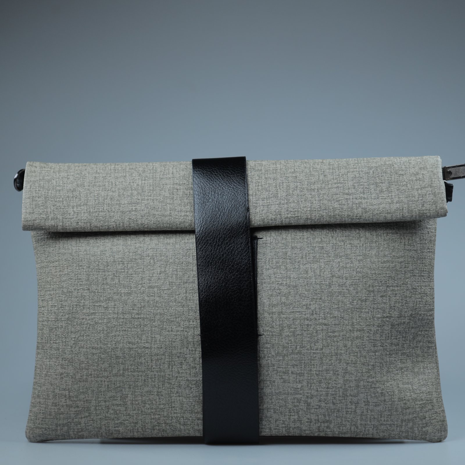 Pouch Feunke Gray With Strap - Image 1
