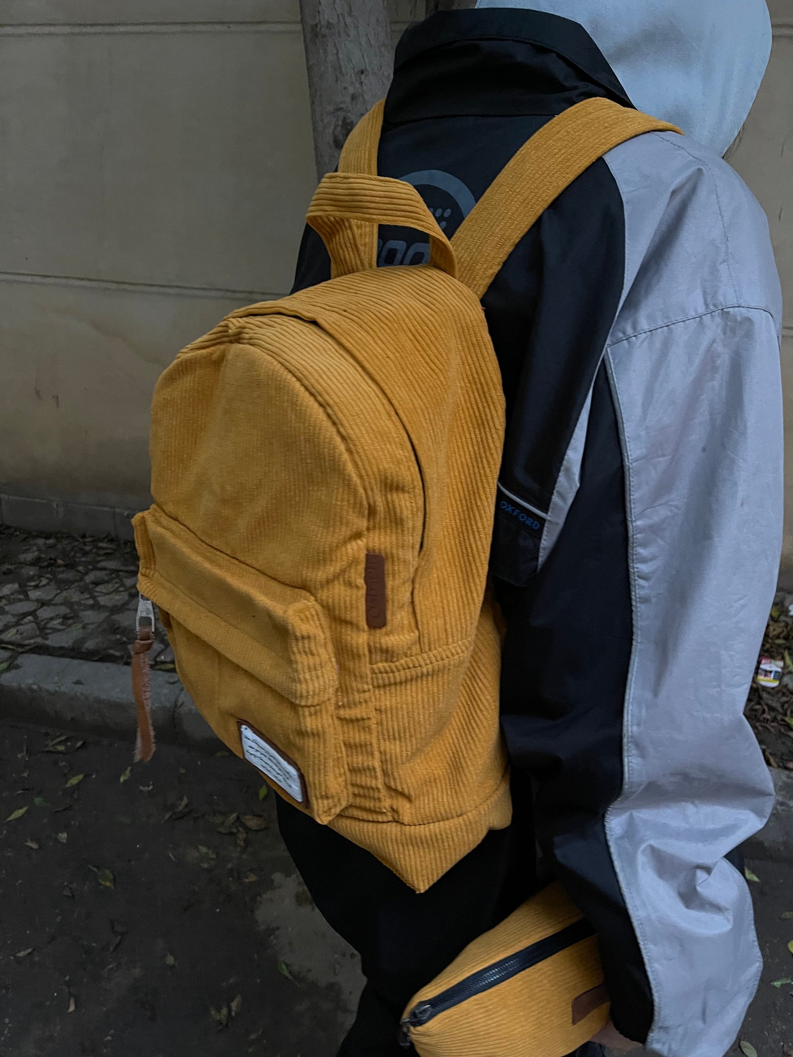 Velvet back bag - Mustard - Image 2