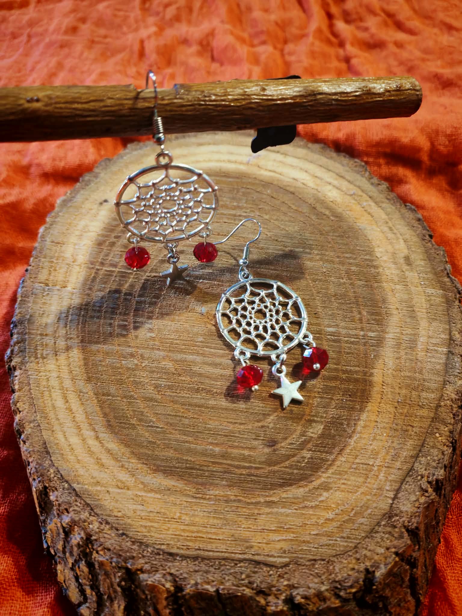 Dream catcher Christmas earrings with red crystals - Image 2