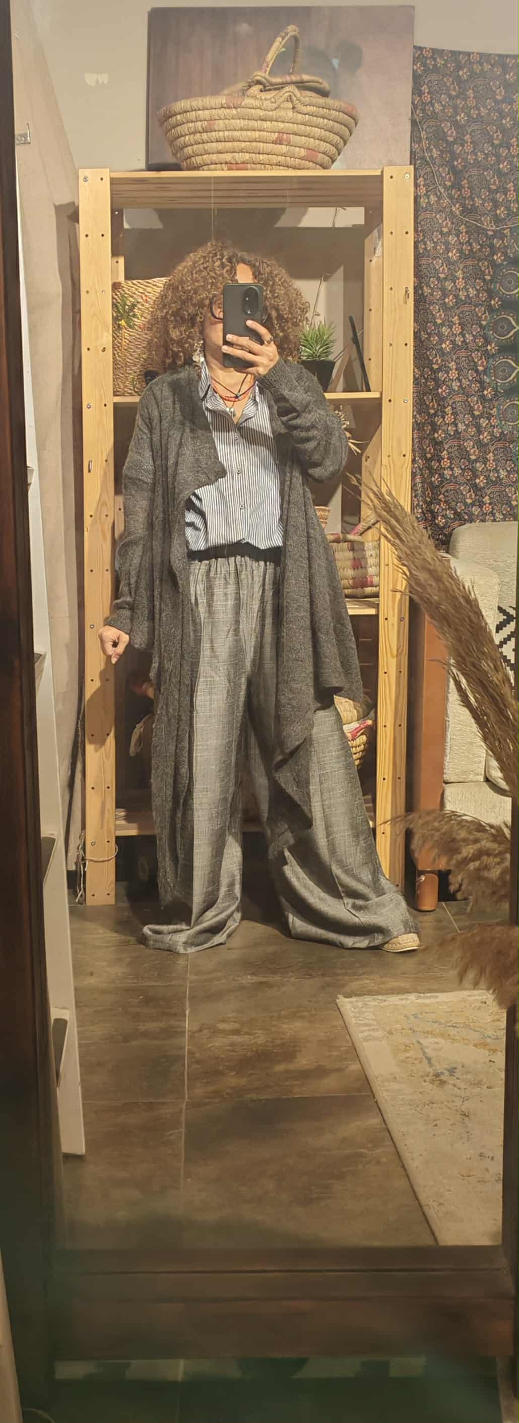 Wide leg gray pants - Image 4