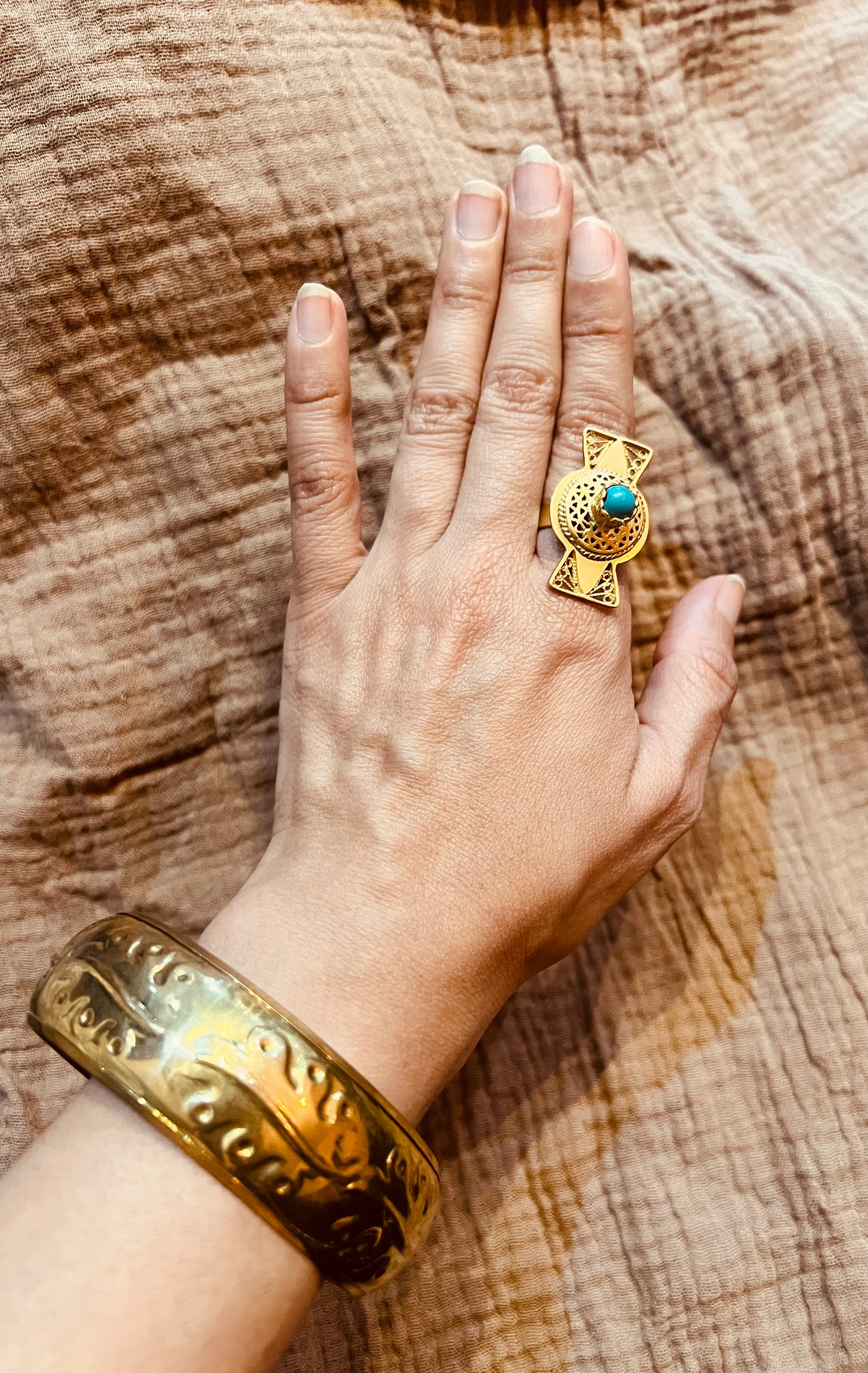 Brass medium to Large bangle - Image 5