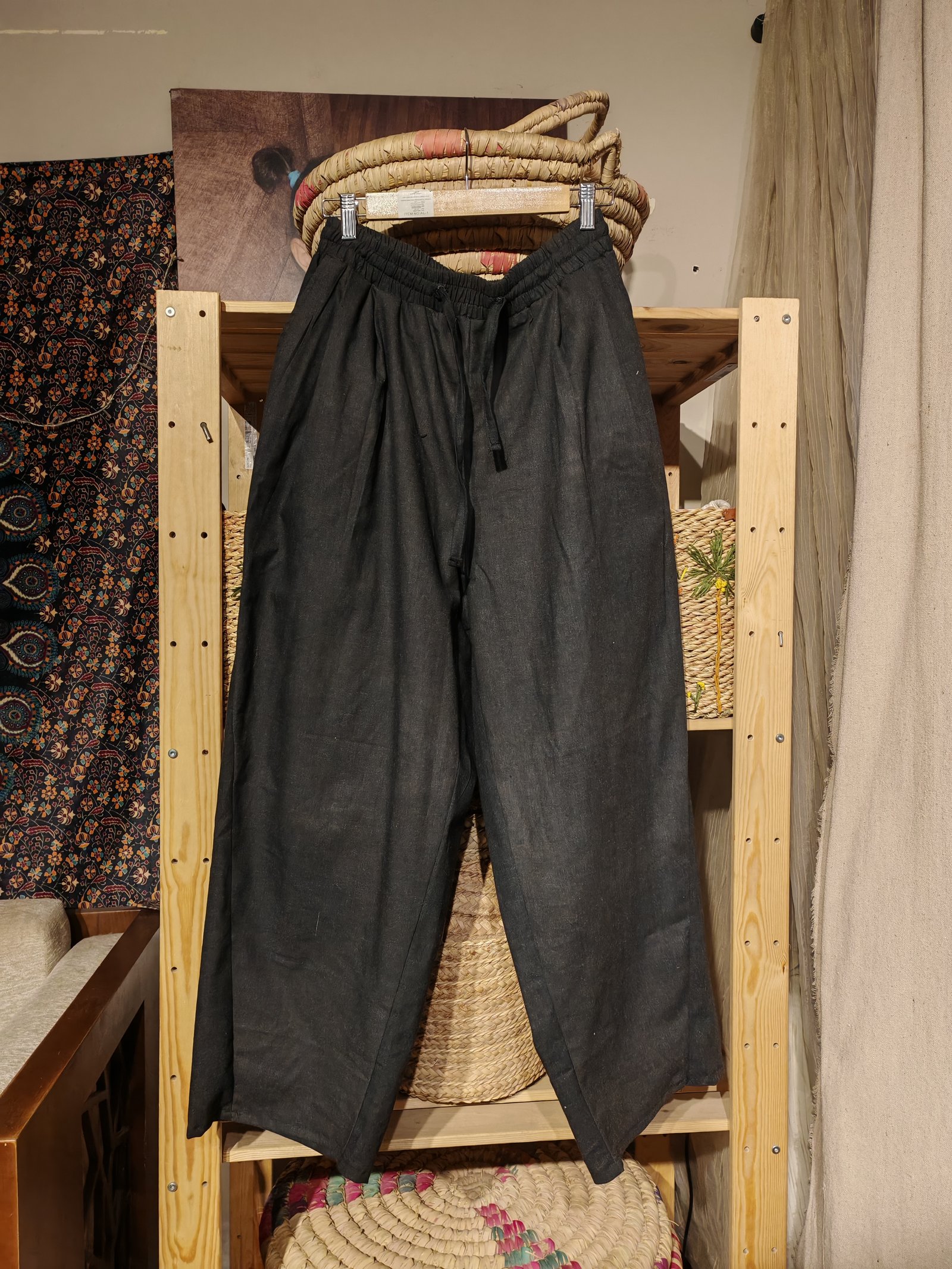 Black linen balloon shape pants. - Image 5
