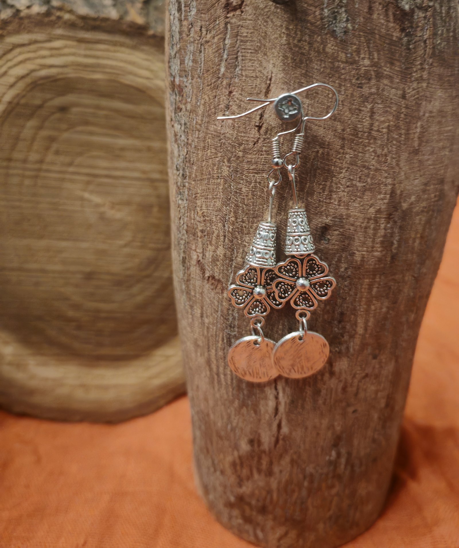 The funnel flower earrings - Image 2