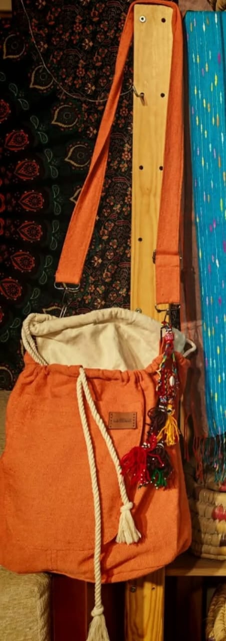 Heavy duty orange medium sized bag - Image 7