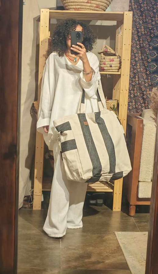 ark shape extra large bag شنطة رضا - Image 2