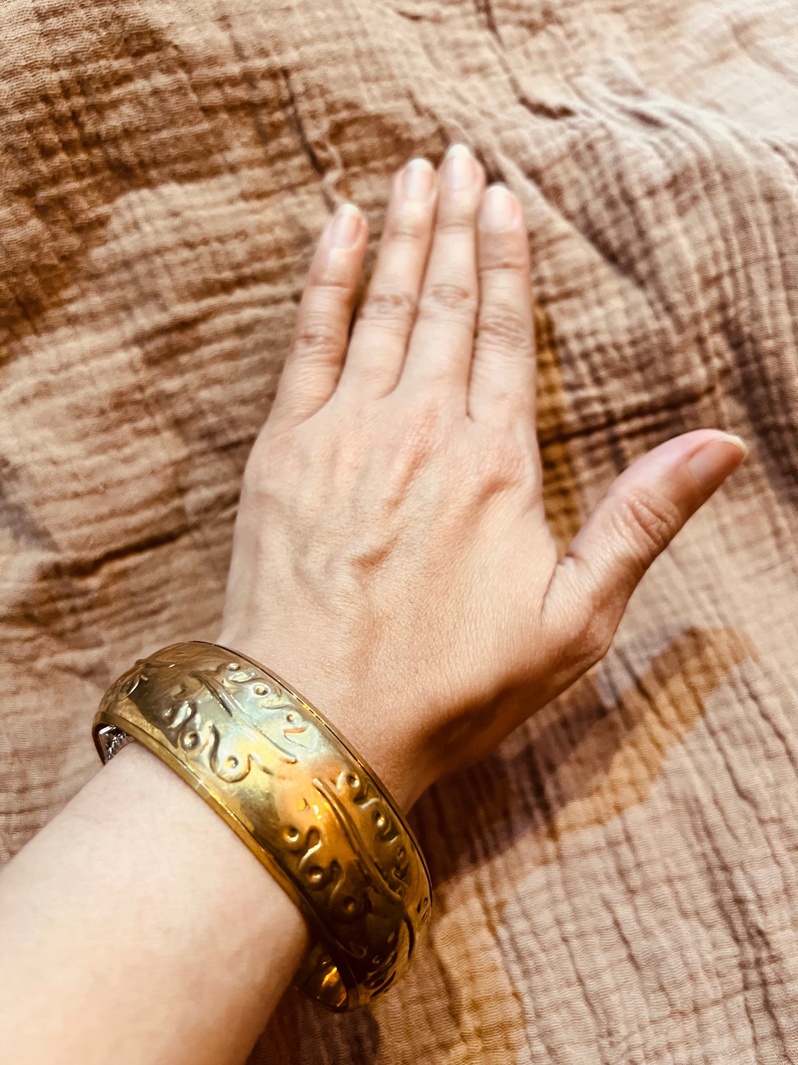 Brass medium to Large bangle - Image 7