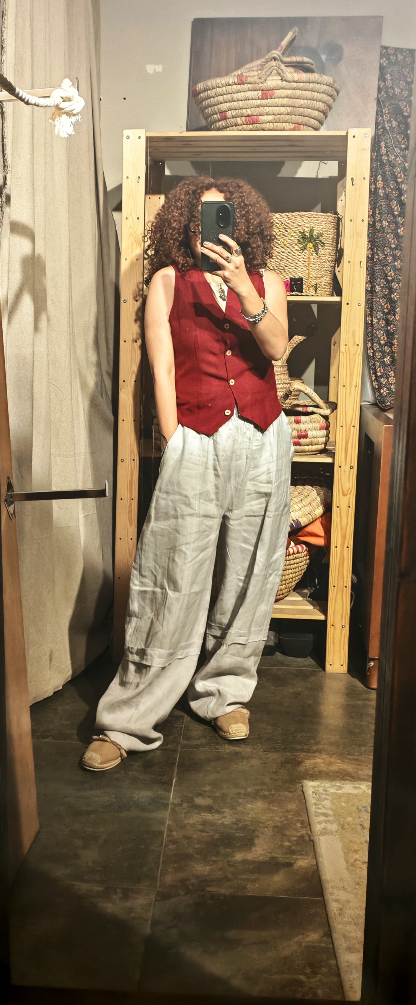 Linen sleeveless vest - Image 1