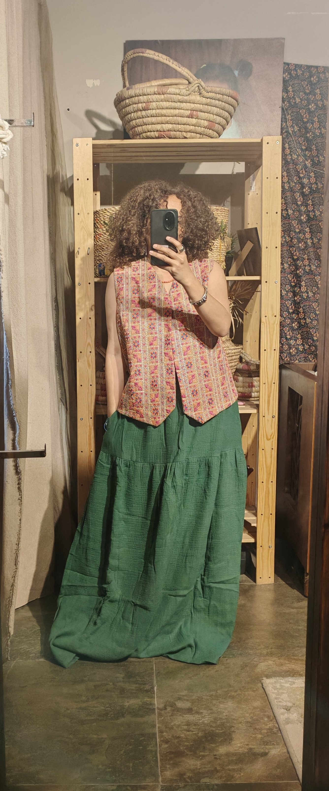 Linen sleeveless sirma vest - Image 11