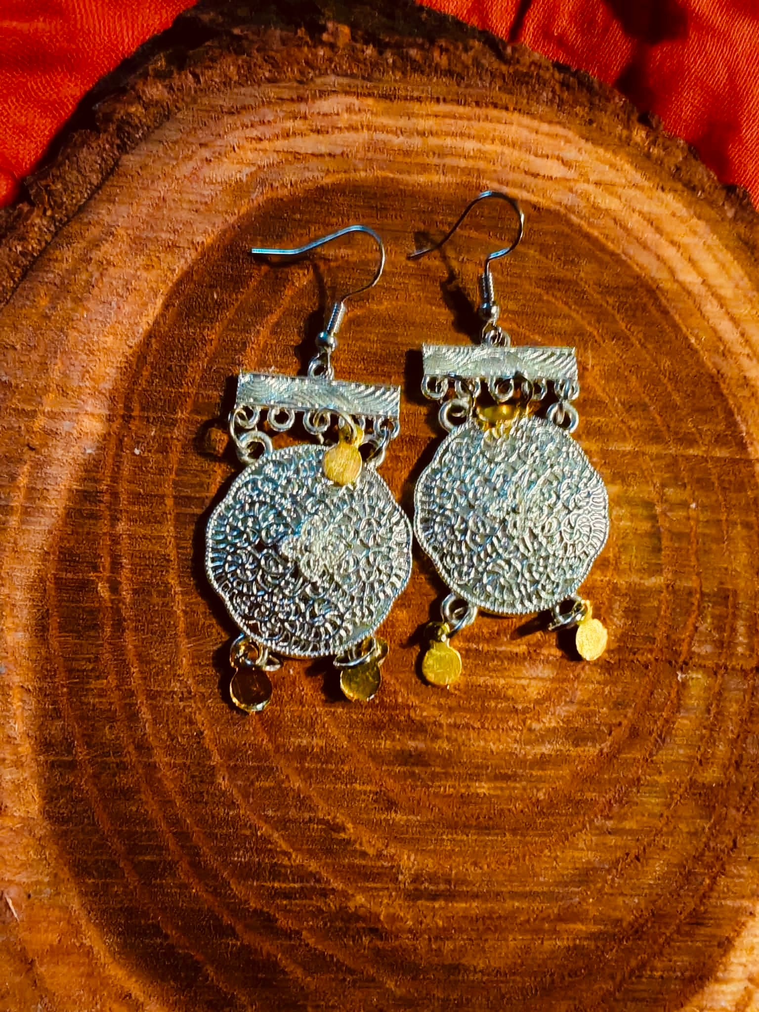 Vintage style boho flower earrings - Image 2