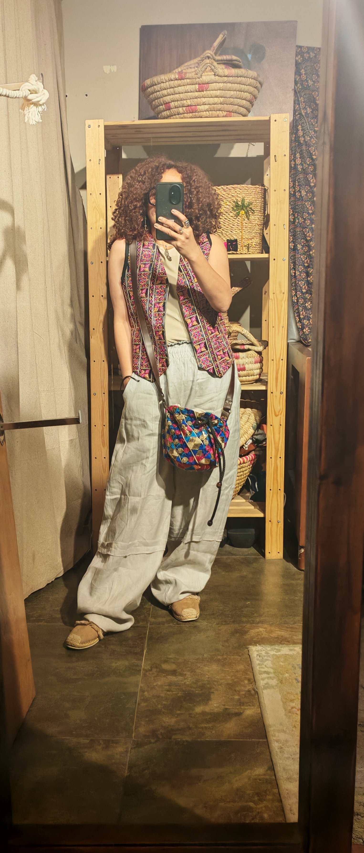 Linen sleeveless sirma vest - Image 5