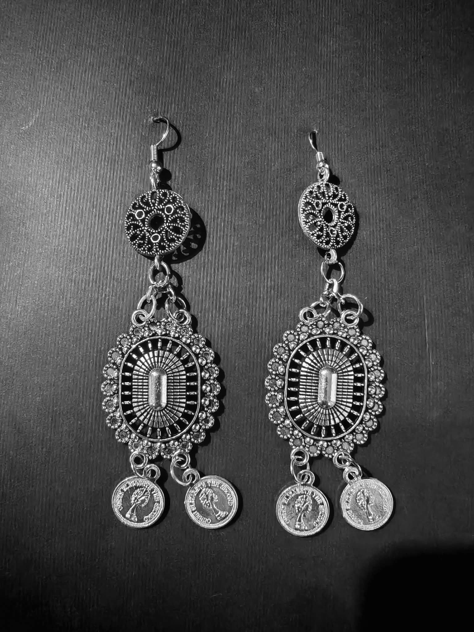 Long ethnic silver color earrings - Image 2