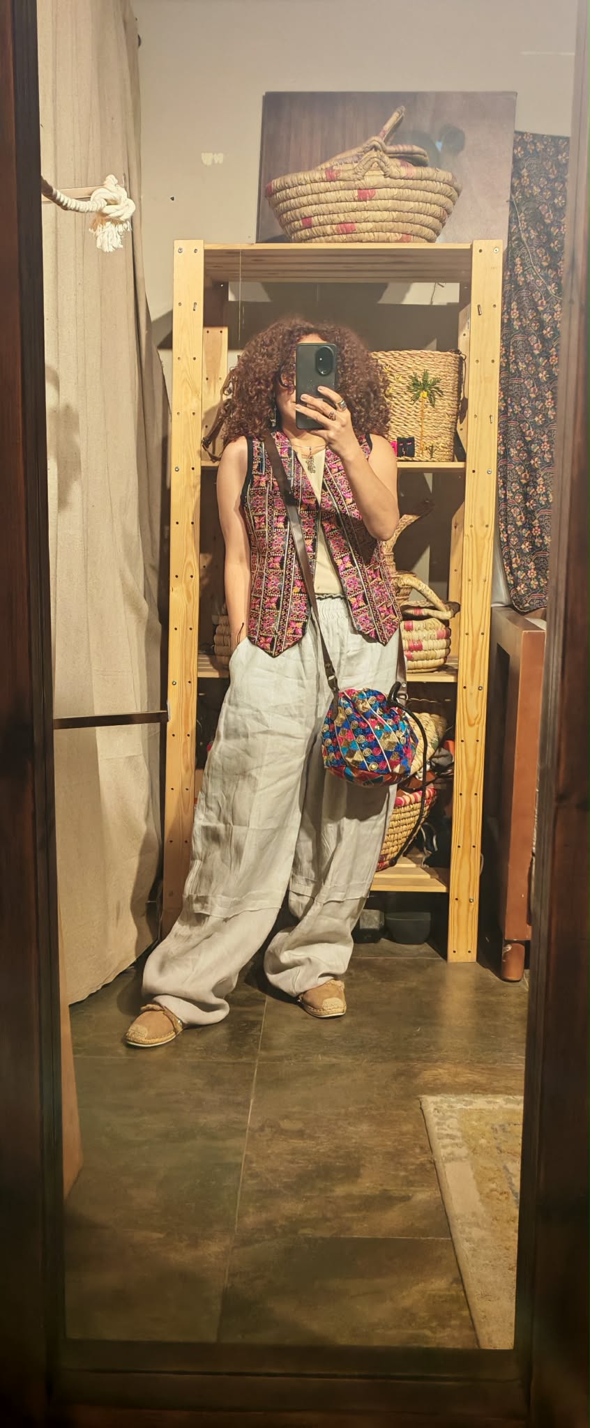 Linen sleeveless sirma vest - Image 14