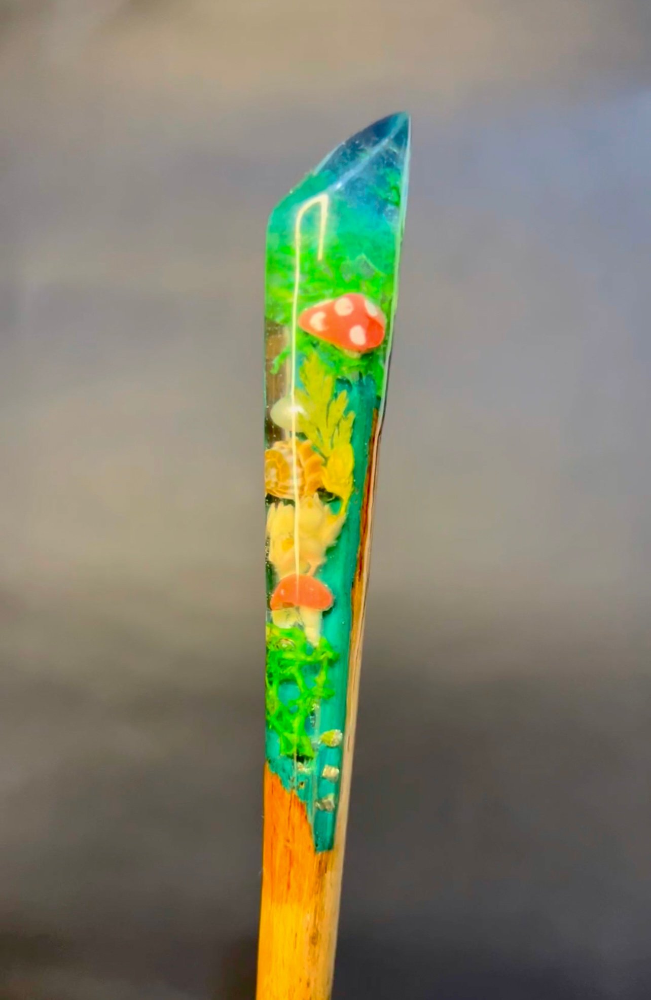 Mushroom Garden Hair Stick - صورة 1