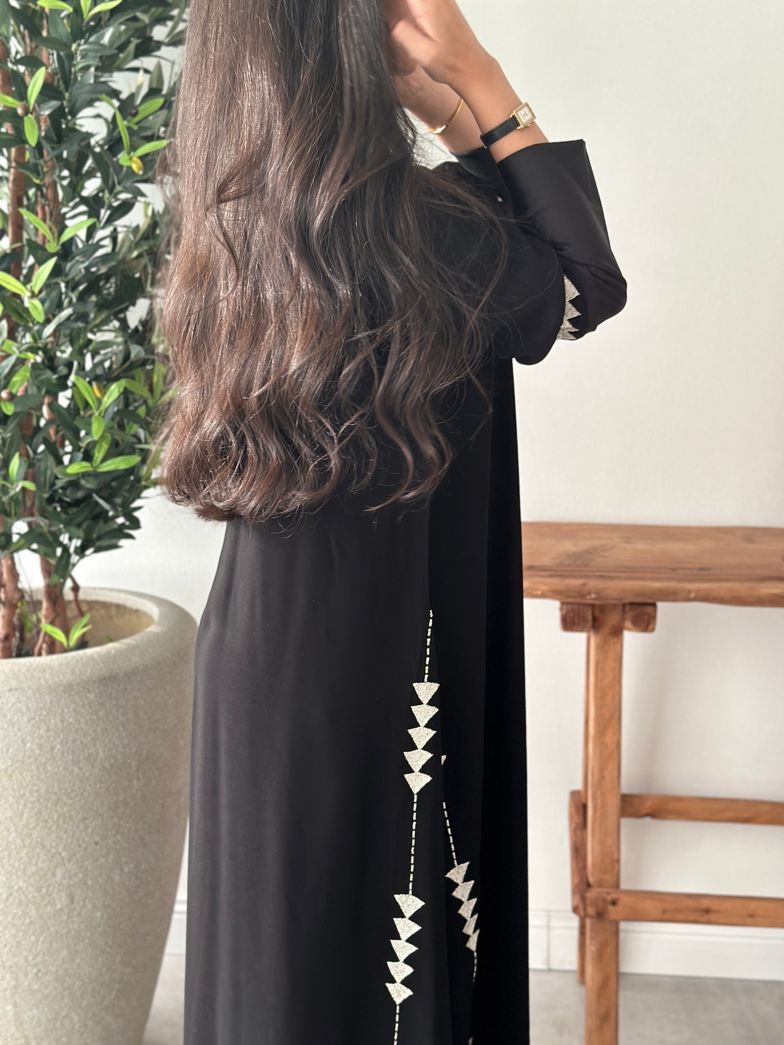 607# عباية تطريز فضي ناعم - صورة 3