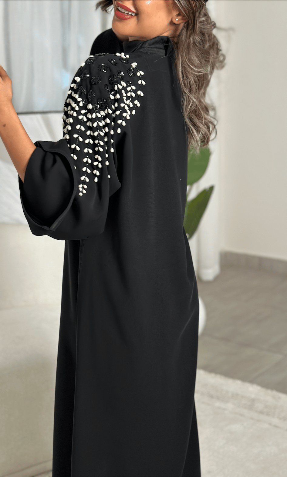 305# عباية شك على الاكتاف - صورة 5