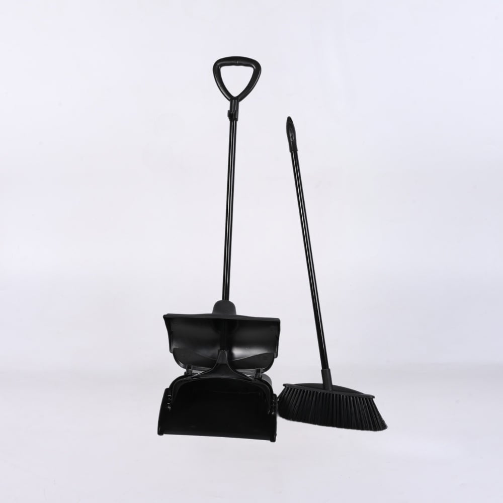 Groove flipper with a large broom - Image 1