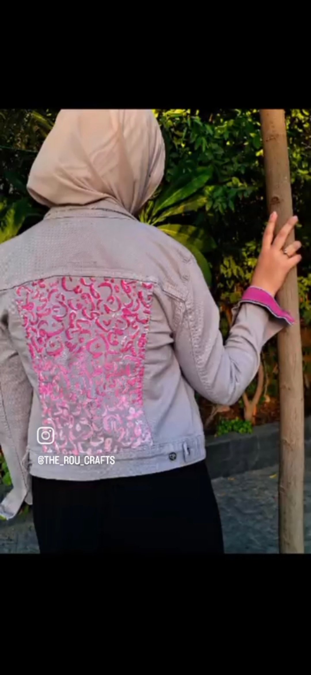 Fushia Calligraphy Denim jacket (ReLoved) - Image 4