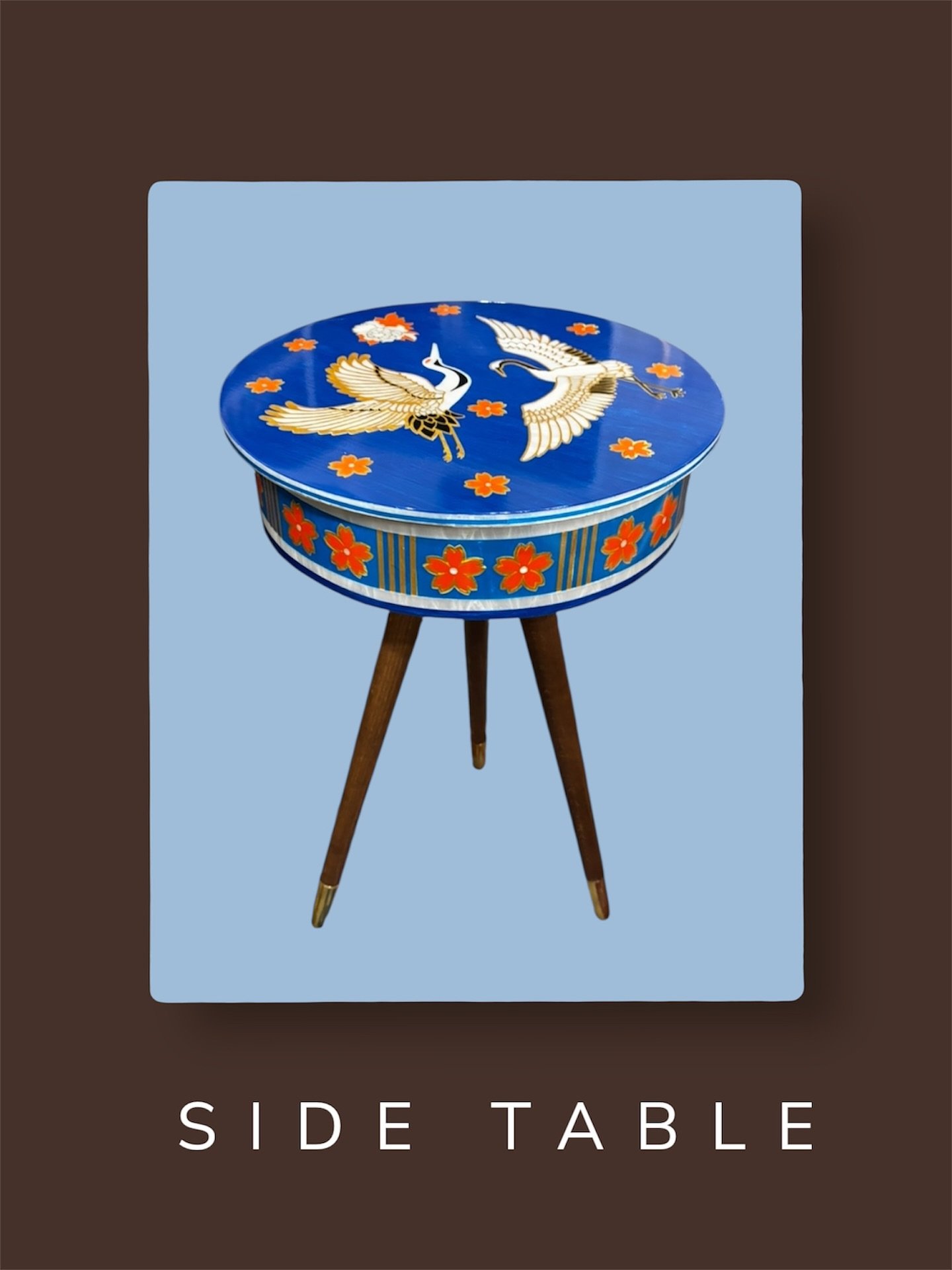 side table  - صورة 1