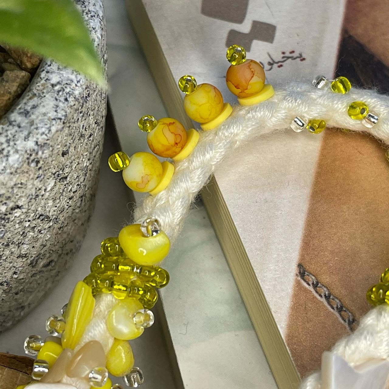 تعليقة جوّال أو ميدالية مفاتيح باللون  صفراء للغايه 💛💛💛💛 - صورة 4