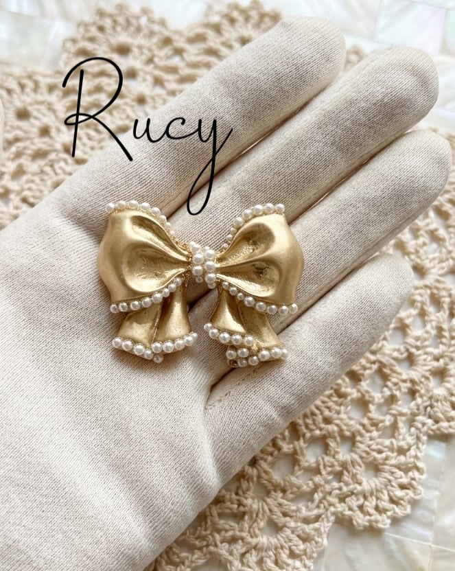 Golden Bow - Image 2