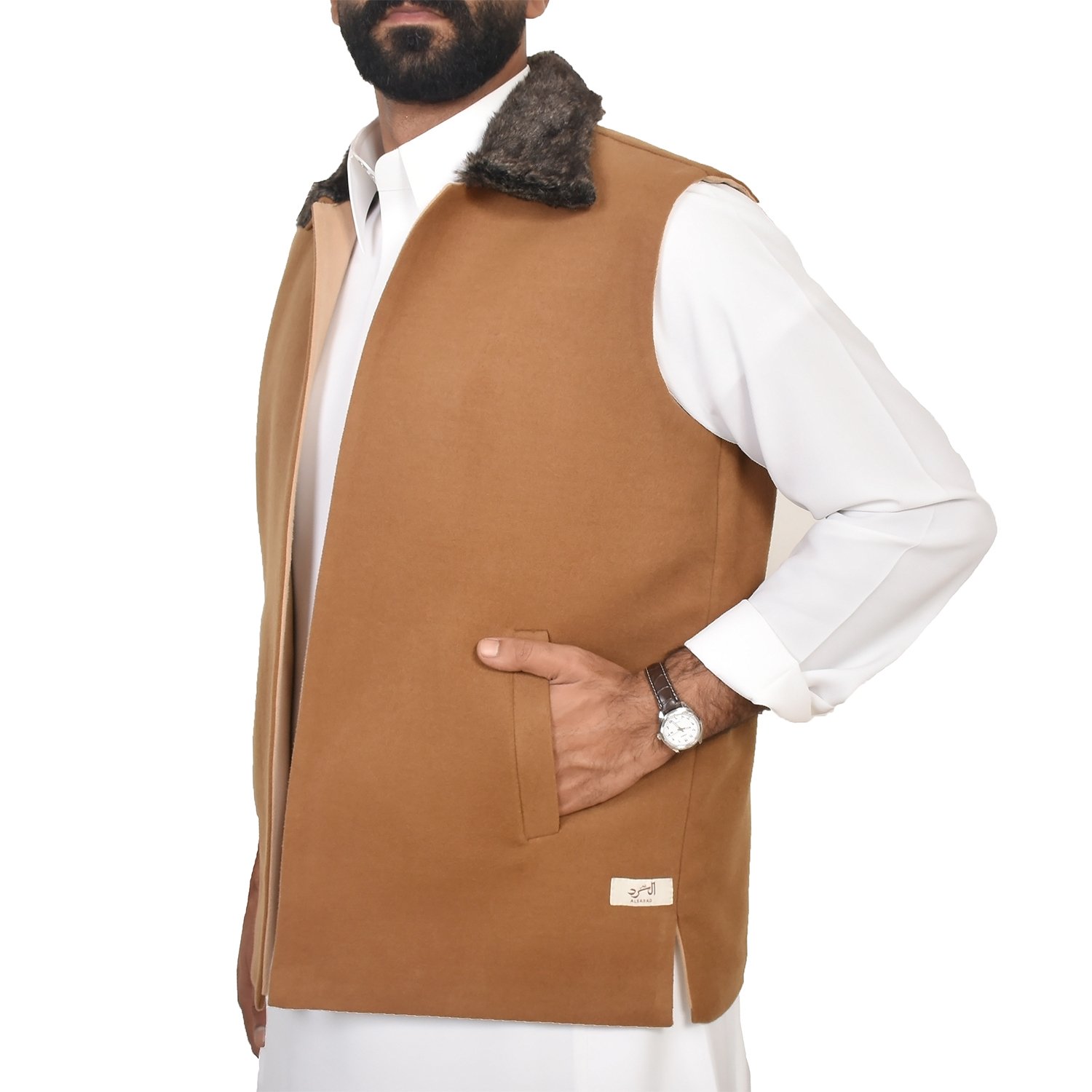Brown fur - صورة 1