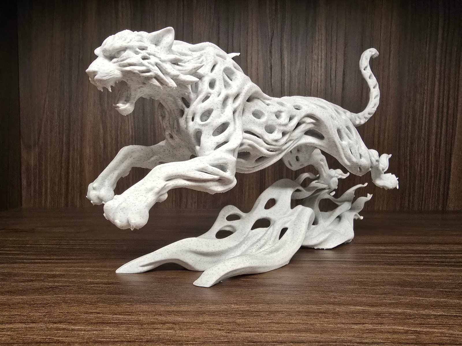 قطعة ديكوربتصميم فهد - صورة 2