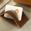 حامل بطاقات - صورة 1