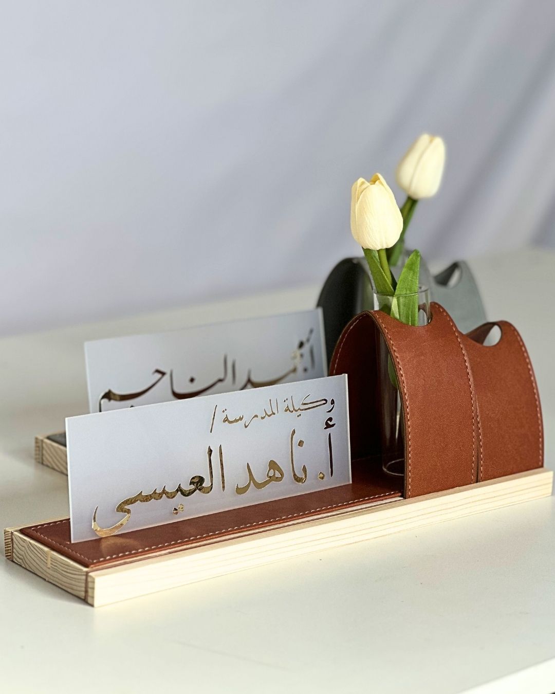 منظم المكتب لمسة - صورة 1