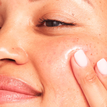 IT Cosmetics Bye Bye Lines 1.5% Hyaluronic Acid Serum - Image 3
