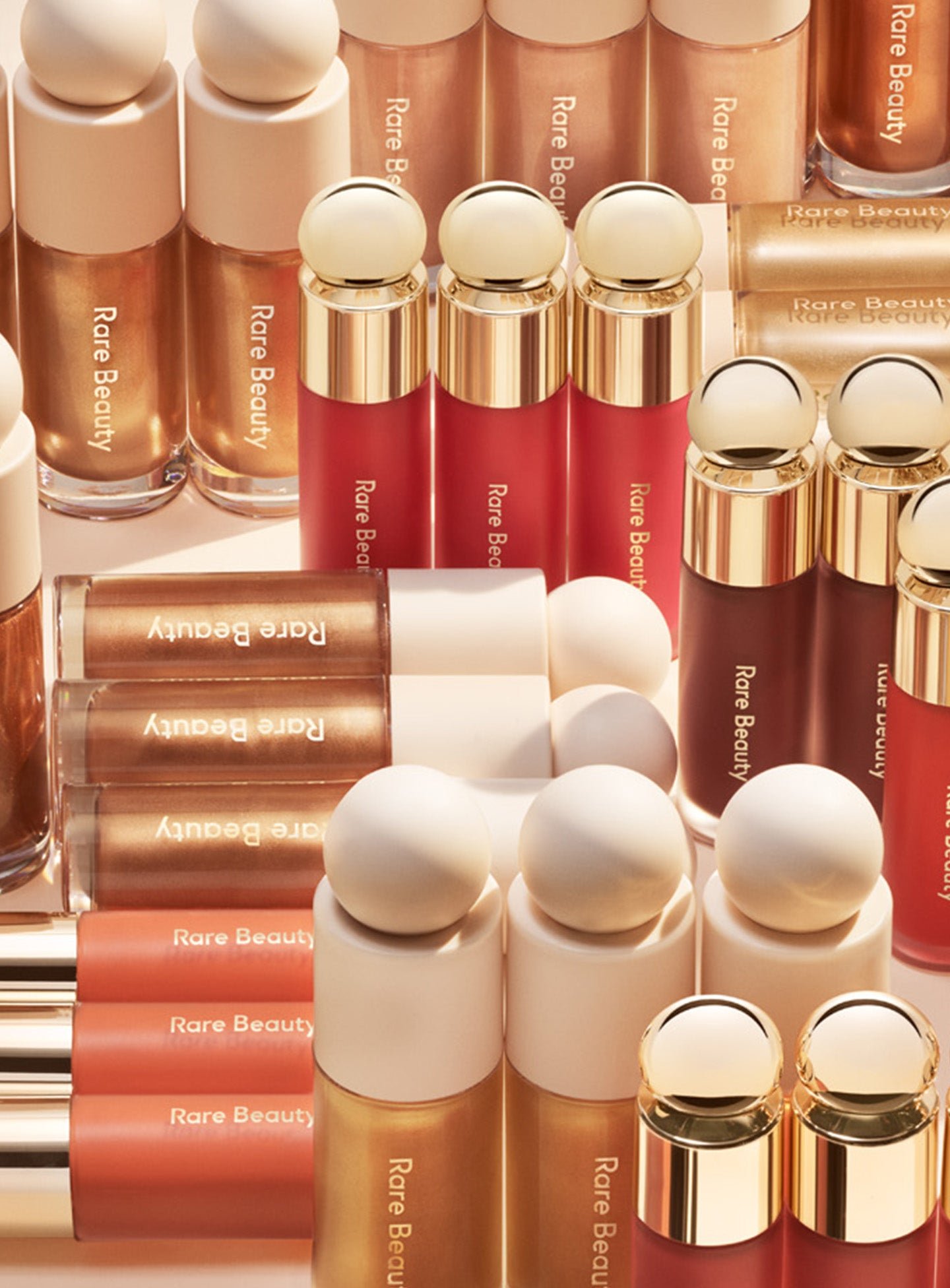 Rare beauty Positive Light Liquid Luminizer Outshine - صورة 2