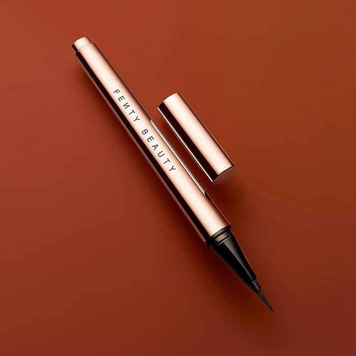 Fenty Beauty by Rihanna Flyliner Longwear Liquid Eyeliner  In Big Truffle - satin chocolate brown - صورة 6