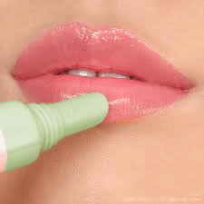 Our innovative pH adaptive pigmented gloss is now available in more tinted-to-perfection - Image 2