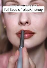 CLINIQUE  Almost Lipstick - Image 5