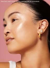 Rare Beauty by Selena Gomez Positive Light Liquid Luminizer Highlight tose gold - Image 5