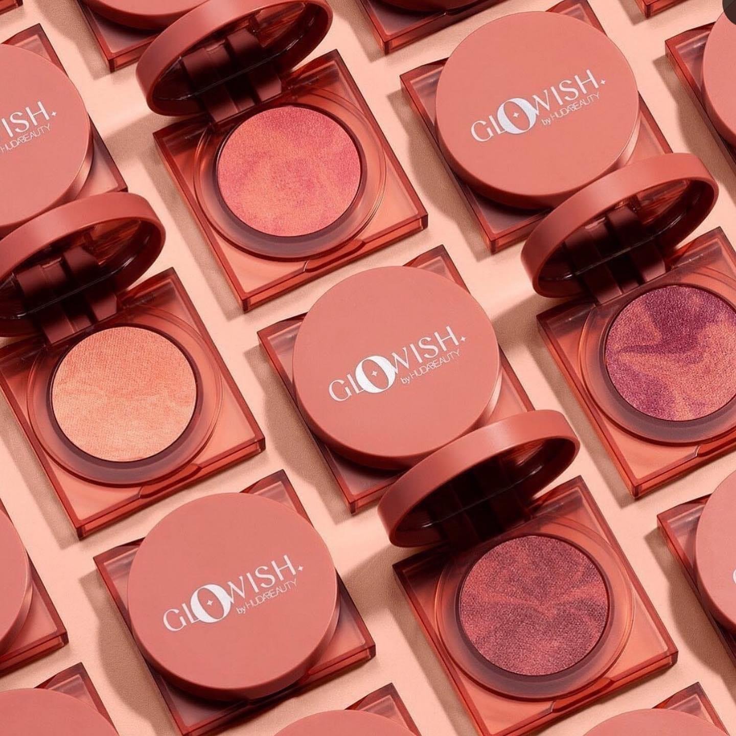 Huda beauty GloWish Cheeky Vegan Blush Powder berry juicy - Image 5